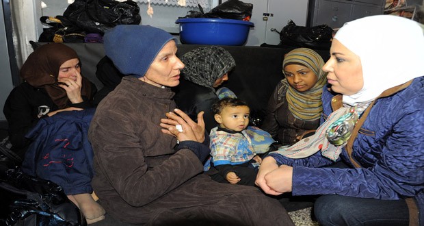 Residents-flee-Yarmouk-Camp-8-620x330