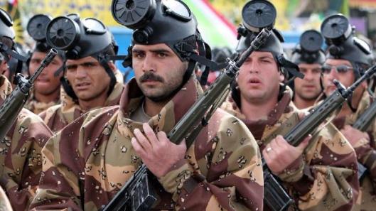 637441-iran-army-soldiers